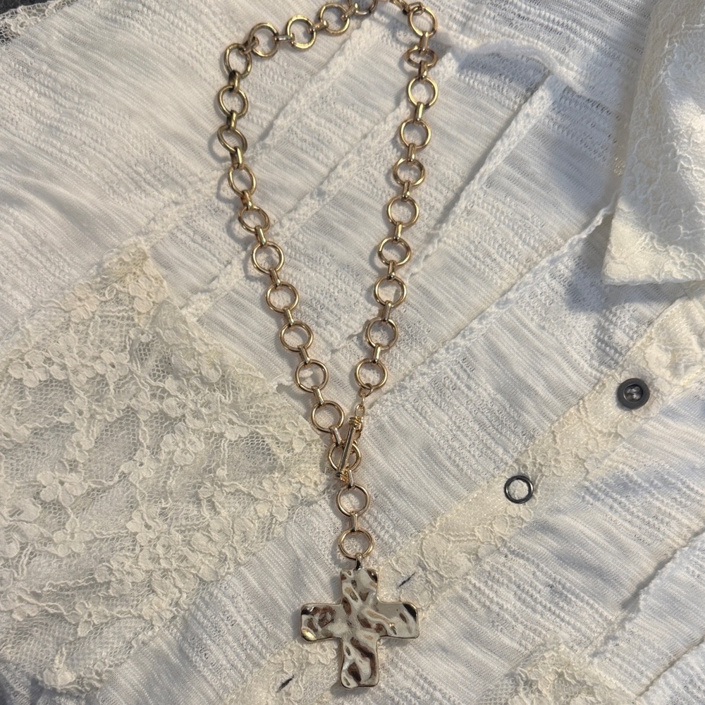 Gold Tone Link Necklace with White and Beige Chevron Cross Pendant